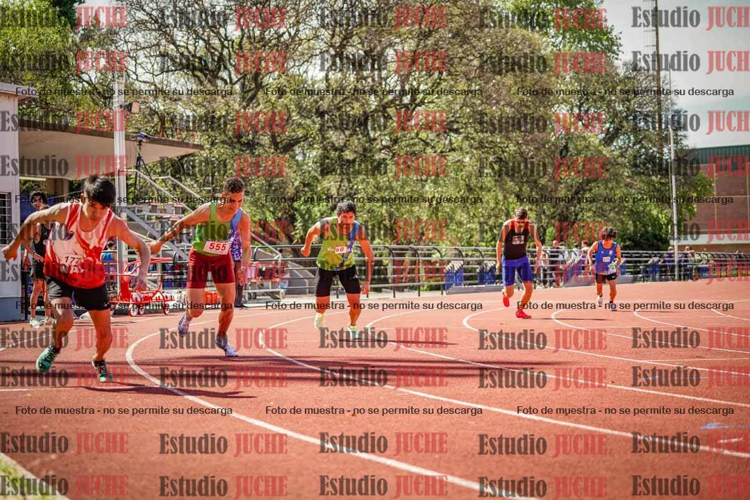 Fotos de los 800 m llanos de varones