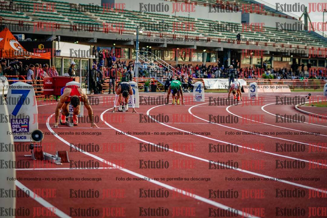 Fotos de las postas 4x100 m de varones - serie 2