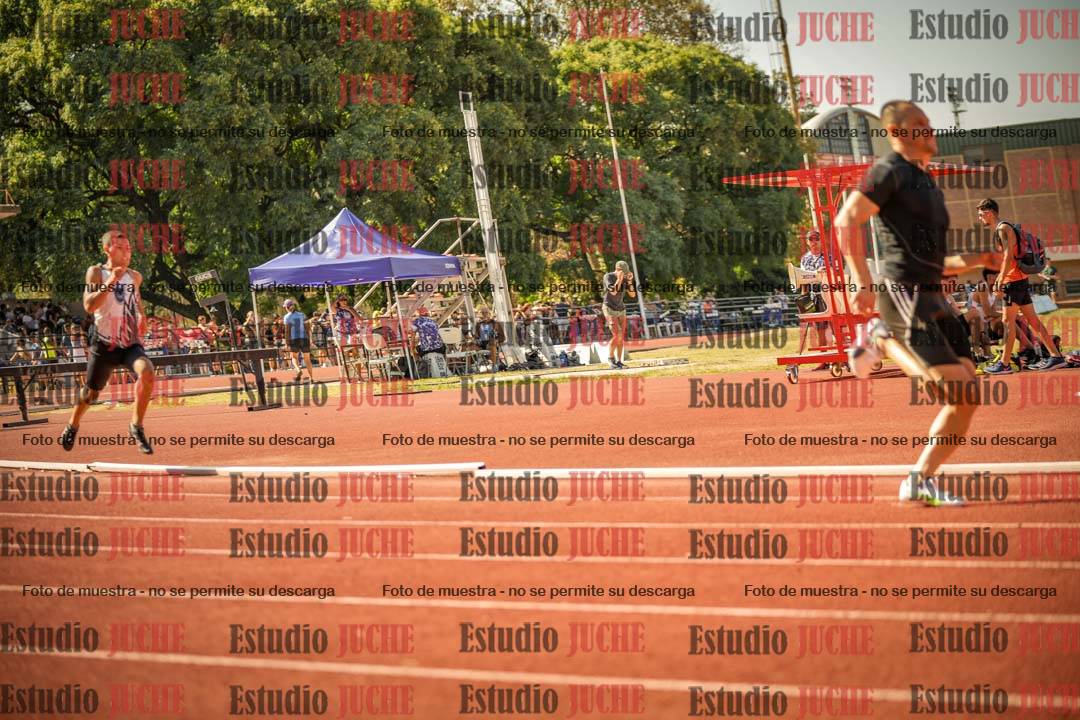 Fotos de los 400 m llanos de varones