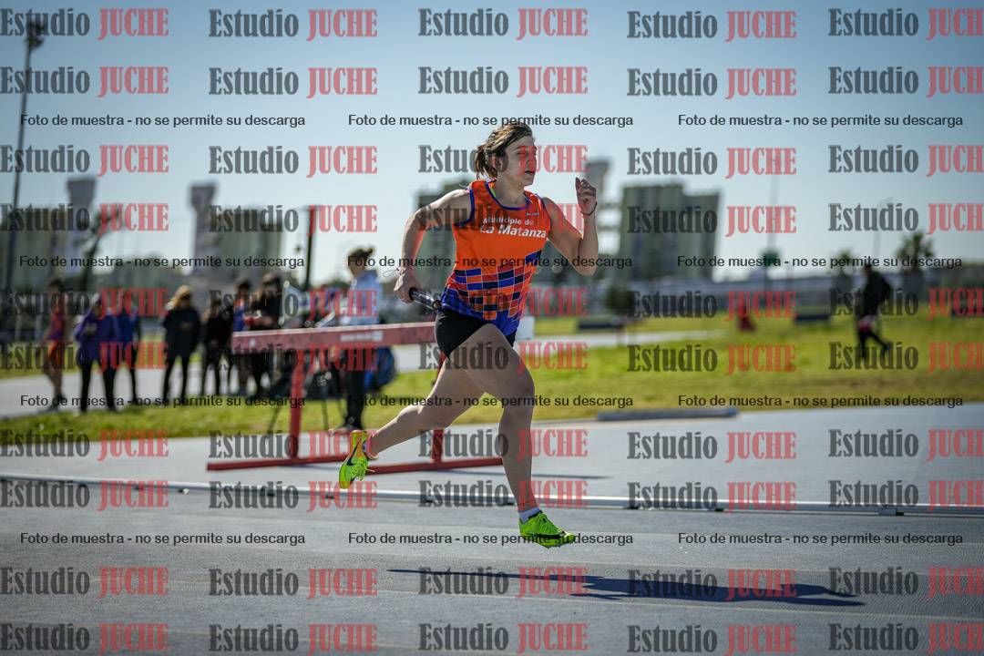 Fotos de las Postas 4x400 m de mujeres y varones