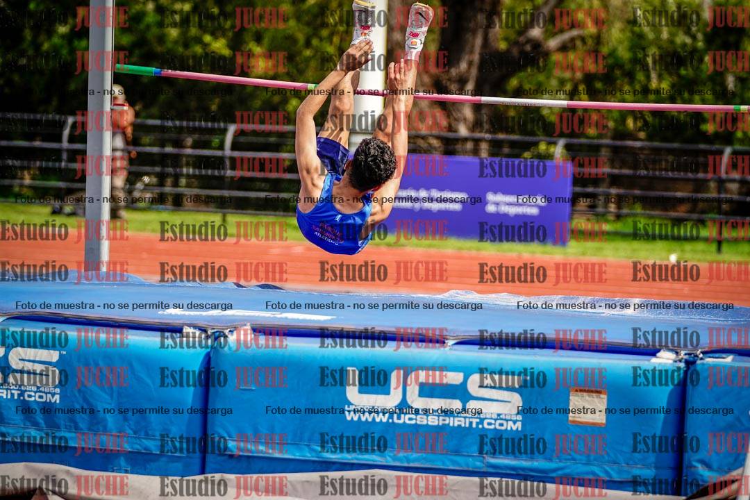 Fotos del salto en alto de varones - octatlón 4