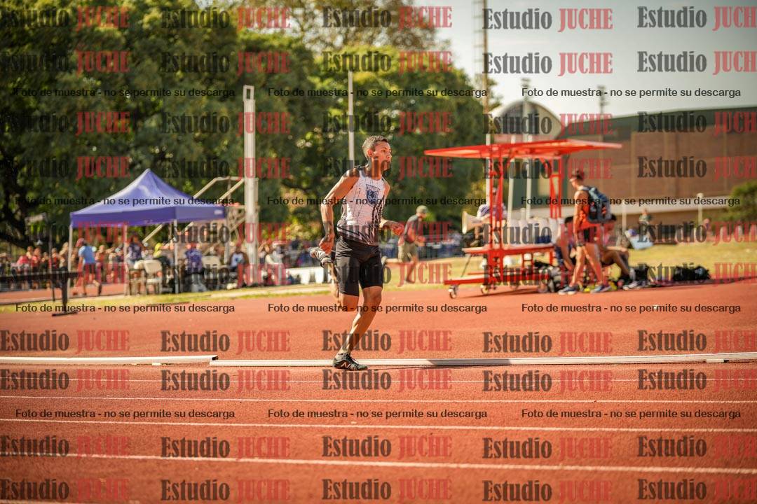 Fotos de los 400 m llanos de varones