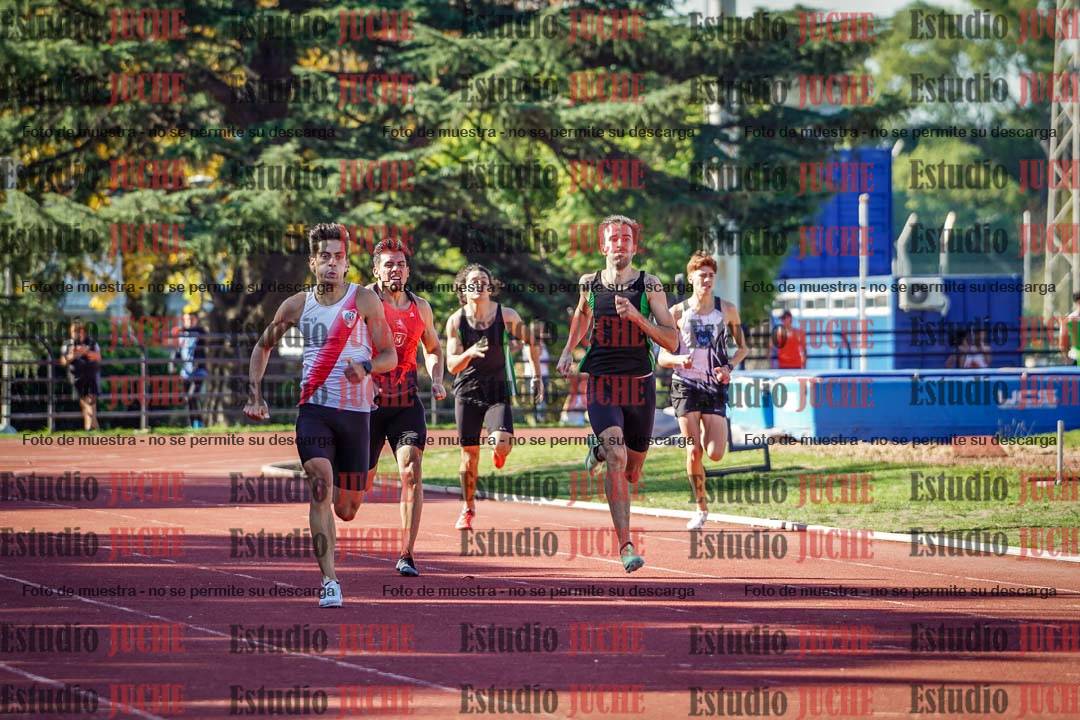 Fotos de los 400 m llanos de varones