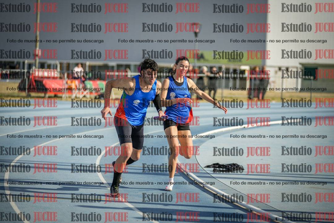 Fotos de las Postas 8x200 m mixta