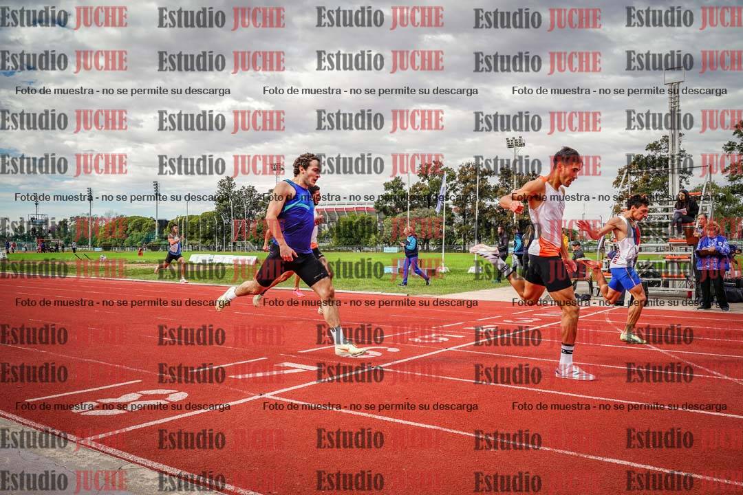 Fotos de los 400 m llanos de varones