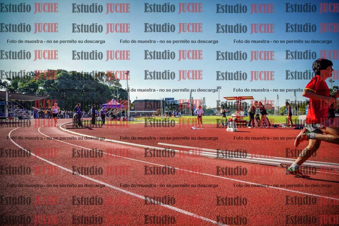 Fotos de los 800 m llanos de varones