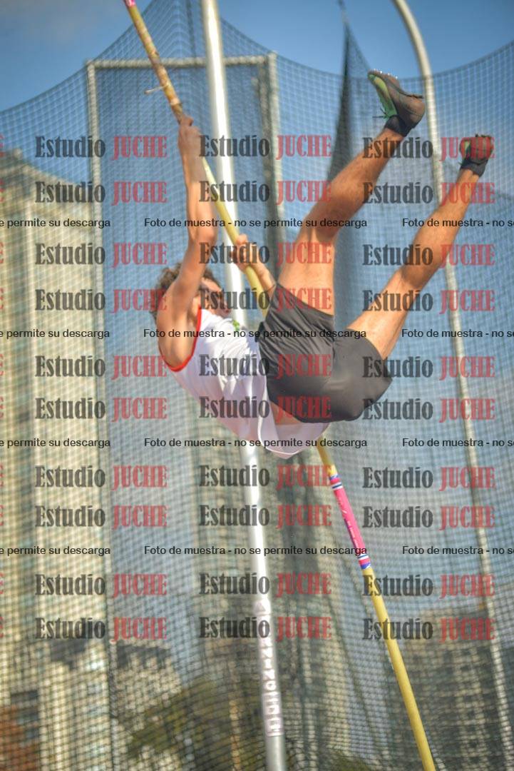 Fotos del salto con garrocha de varones - decatlón 8