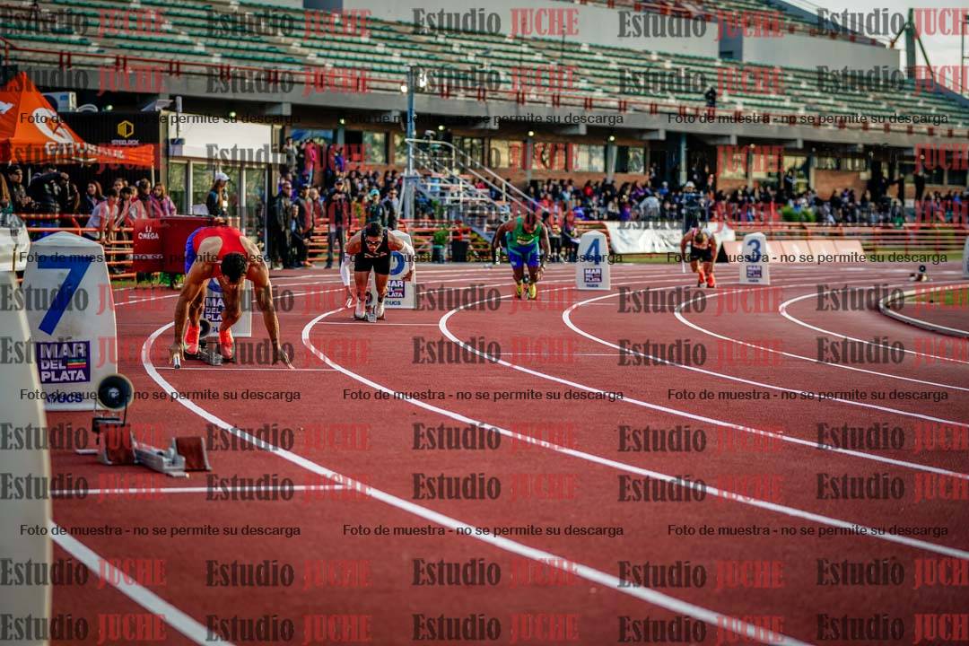 Fotos de las postas 4x100 m de varones - serie 2