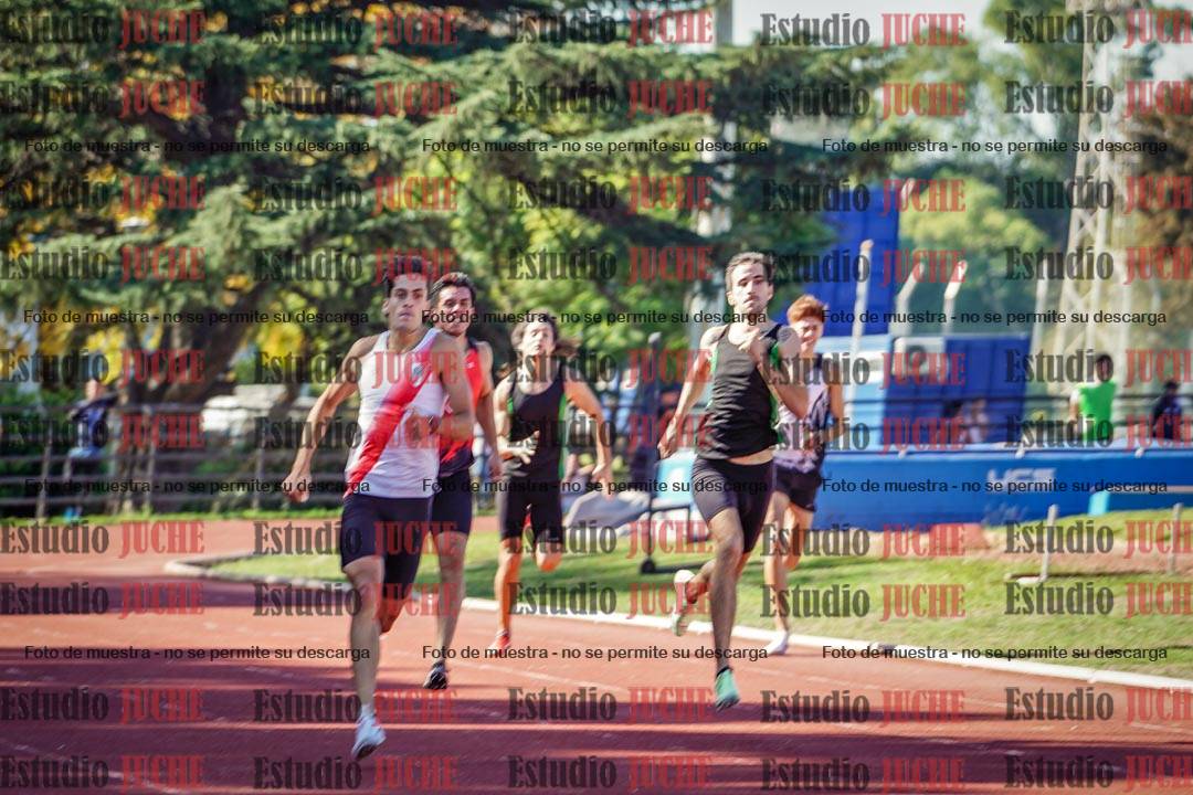 Fotos de los 400 m llanos de varones