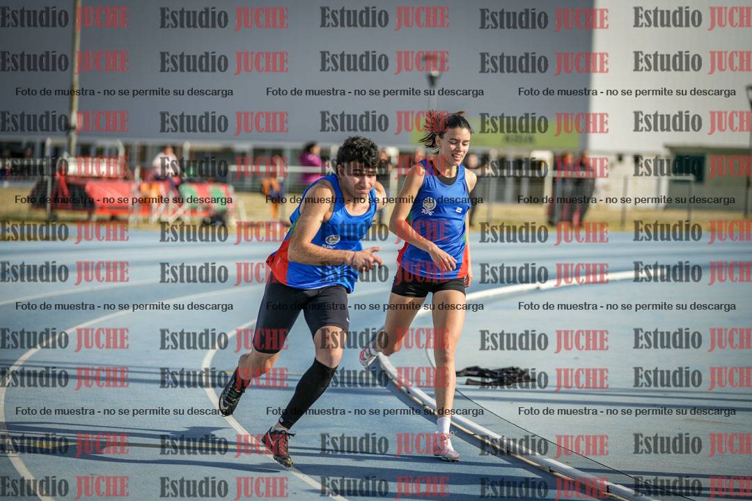 Fotos de las Postas 8x200 m mixta