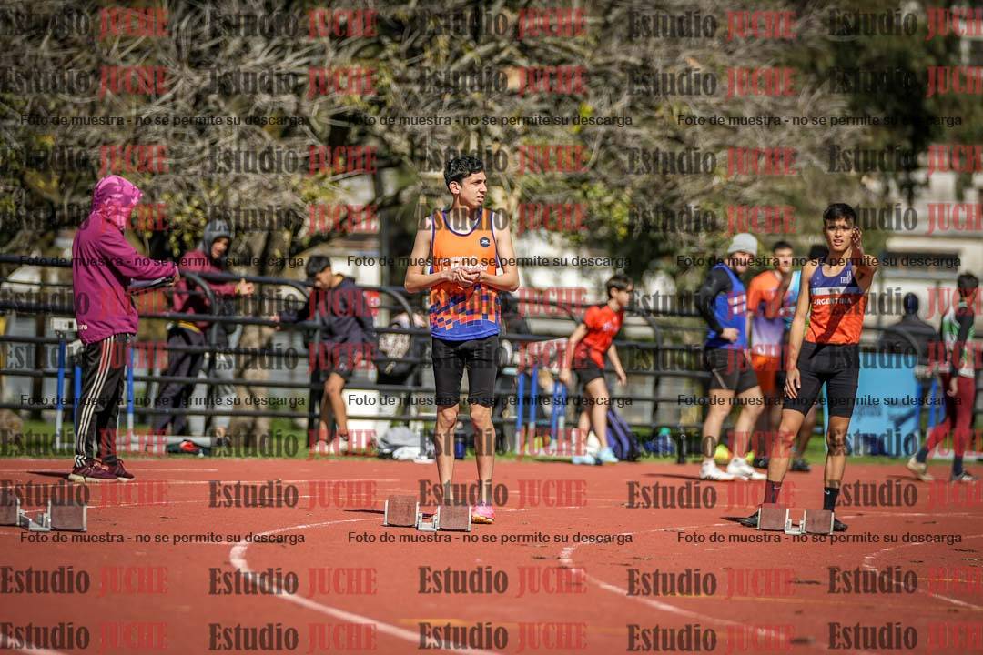 Fotos de los 200 m llanos de varones