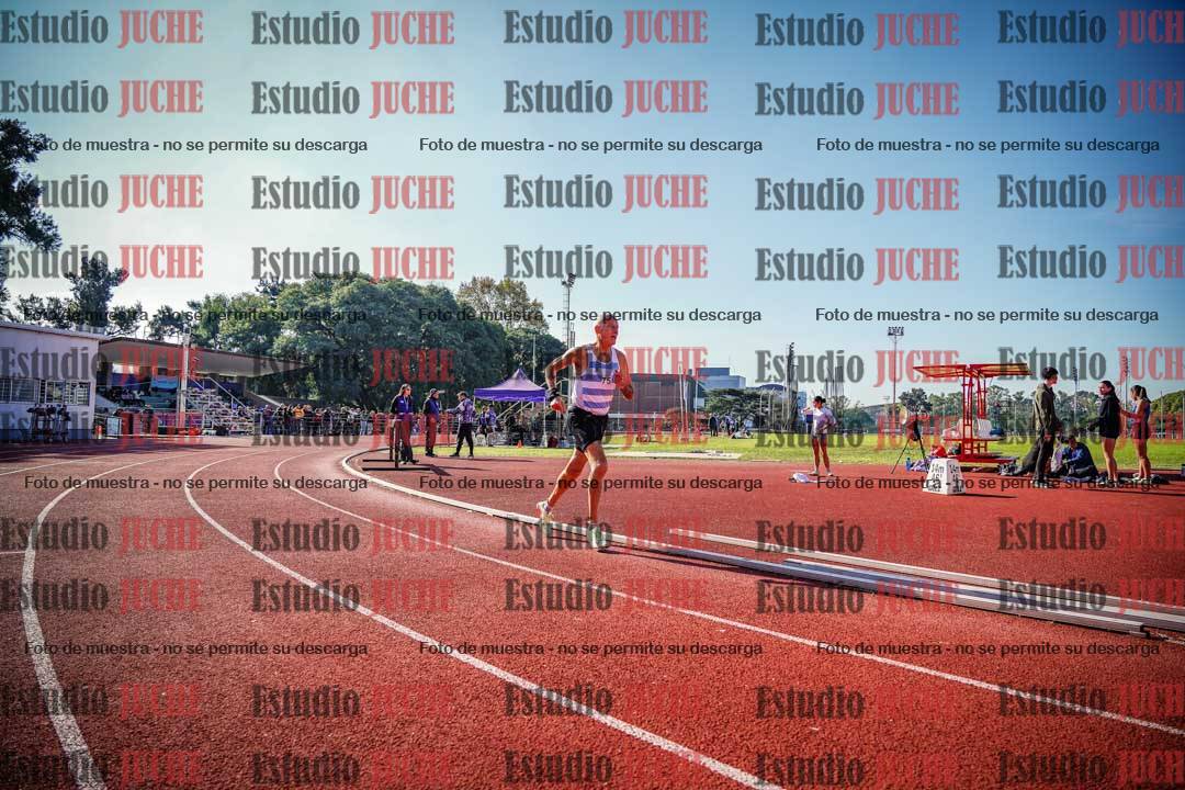 Fotos de los 800 m llanos de varones