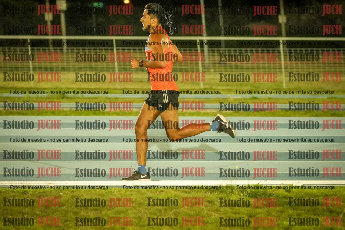 Fotos de los 3000 m llanos de varones