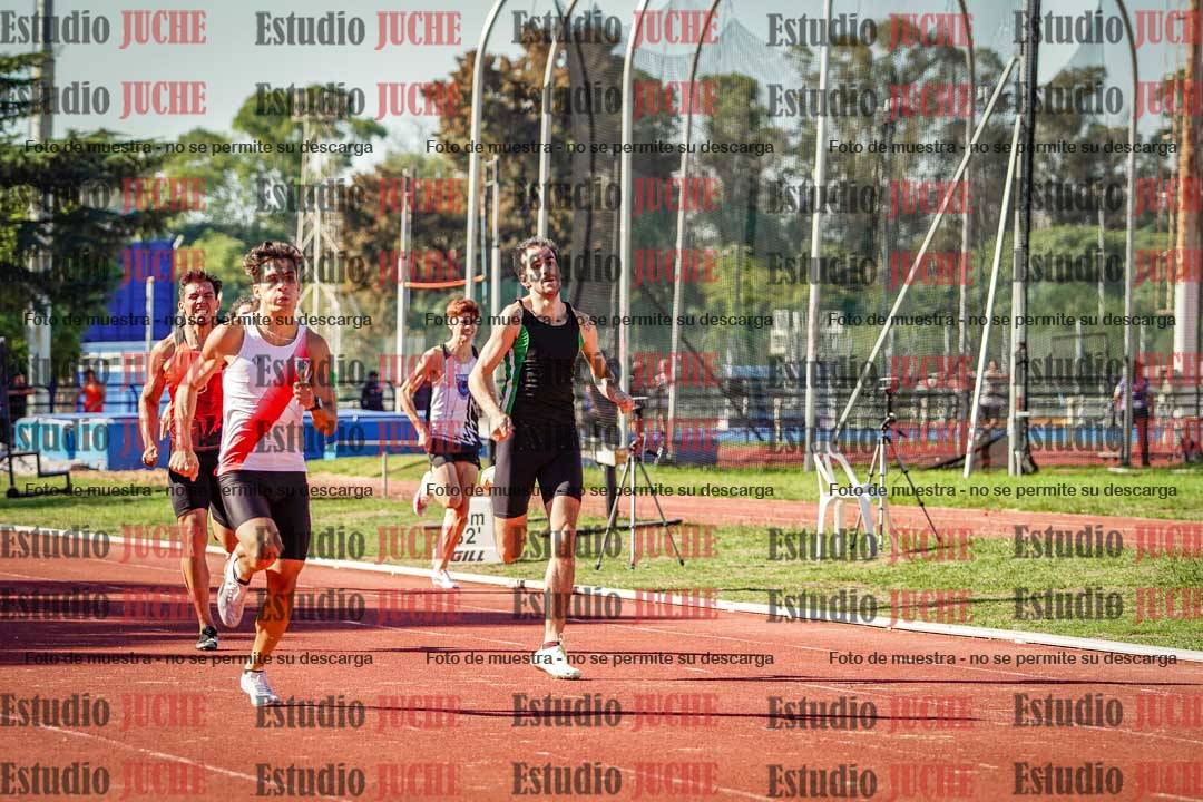 Fotos de los 400 m llanos de varones