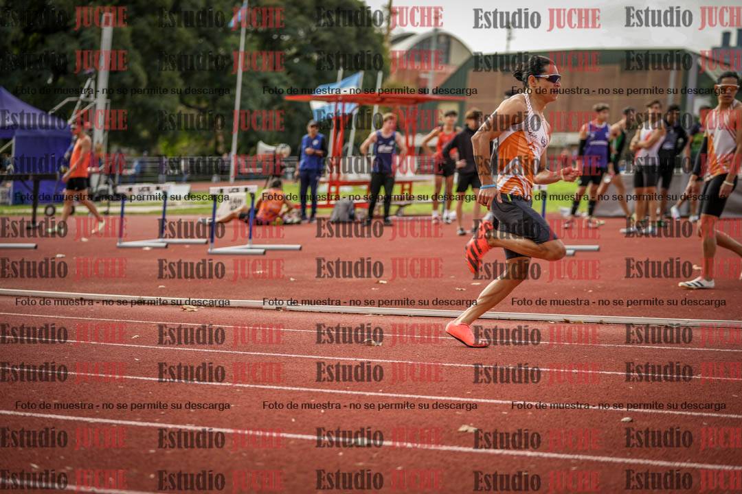Fotos de los 400 m llanos de varones