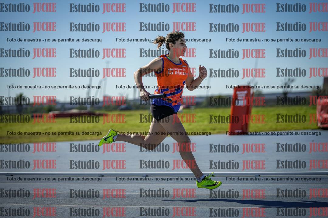 Fotos de las Postas 4x400 m de mujeres y varones