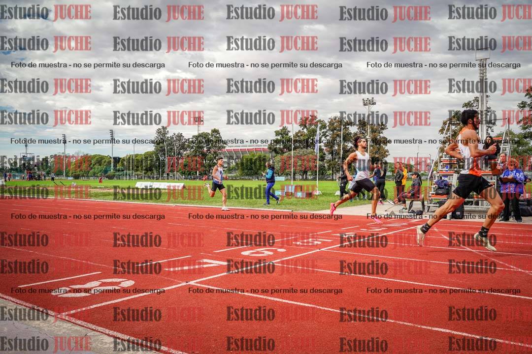 Fotos de los 400 m llanos de varones
