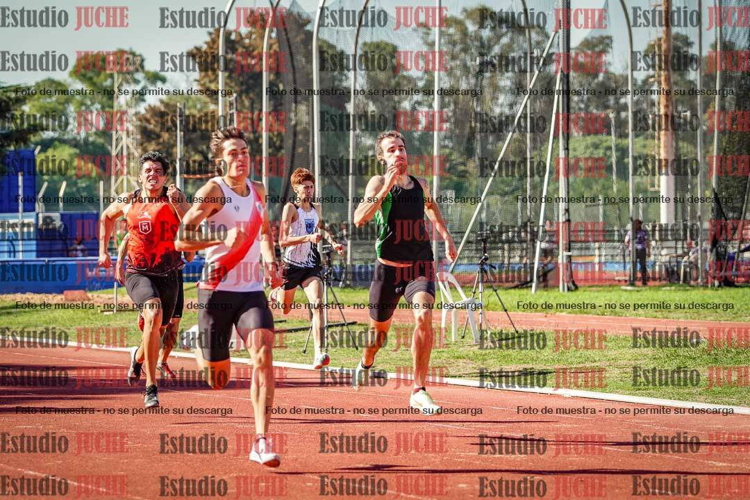 Fotos de los 400 m llanos de varones