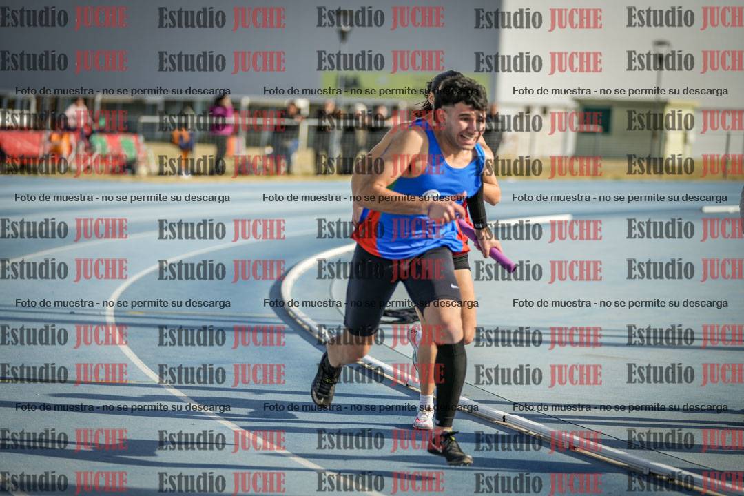 Fotos de las Postas 8x200 m mixta