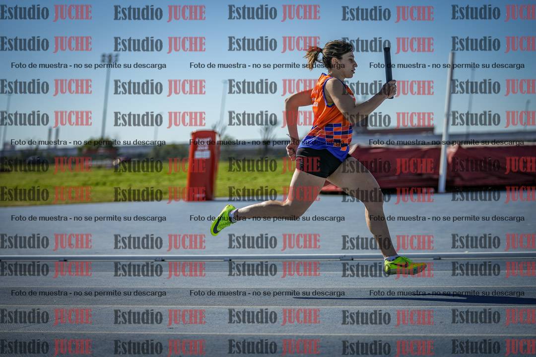 Fotos de las Postas 4x400 m de mujeres y varones
