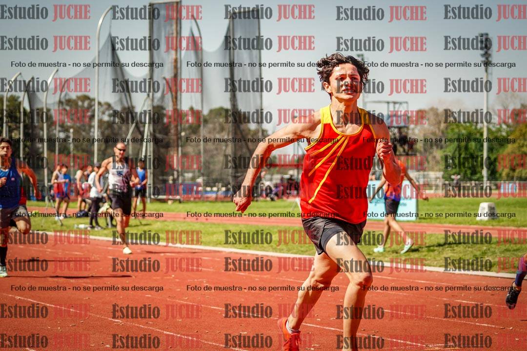 Fotos de los 400 m llanos de varones