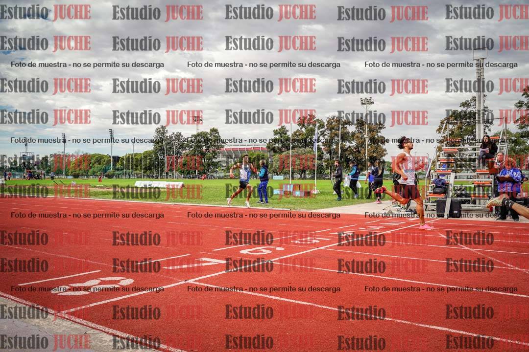 Fotos de los 400 m llanos de varones