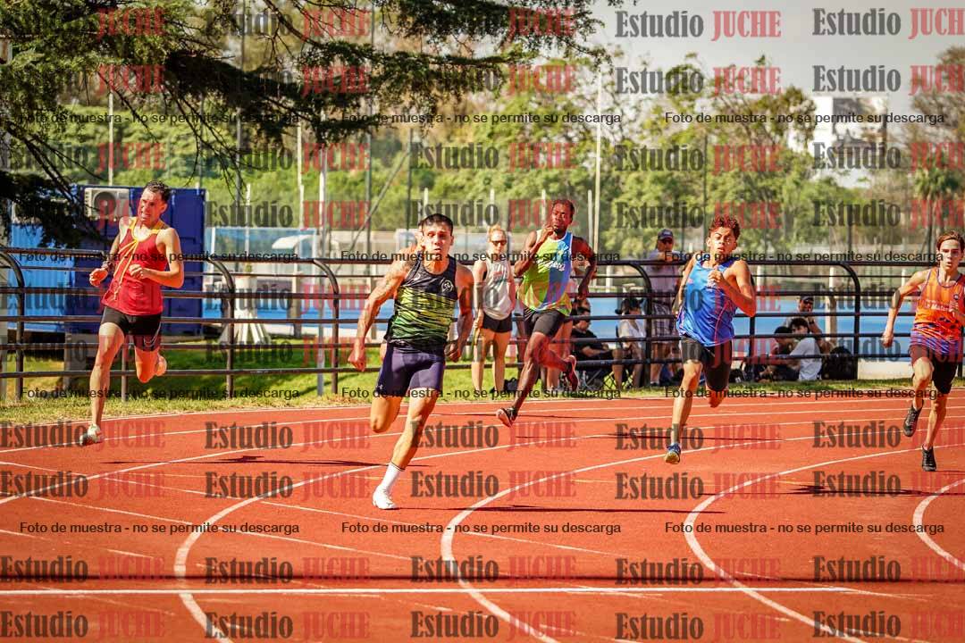 Fotos de los 400 m llanos de varones