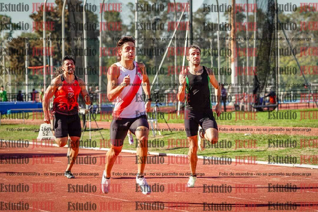 Fotos de los 400 m llanos de varones