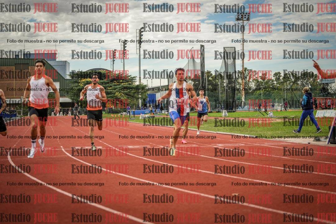 Fotos de los 400 m llanos de varones