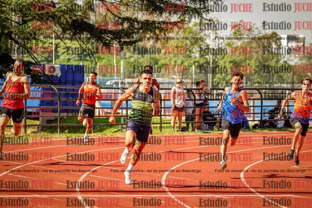 Fotos de los 400 m llanos de varones