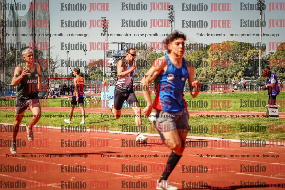 Fotos de los 400 m llanos de varones
