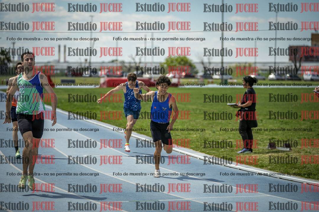Fotos de los 400 m llanos de varones