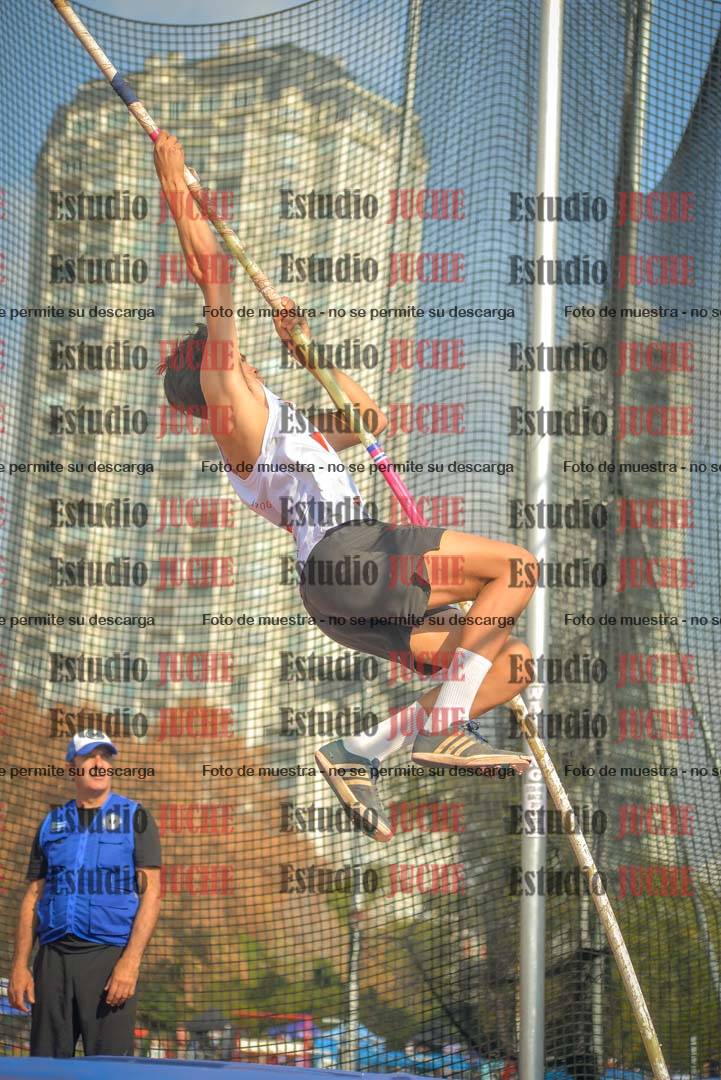 Fotos del salto con garrocha de varones - decatlón 8