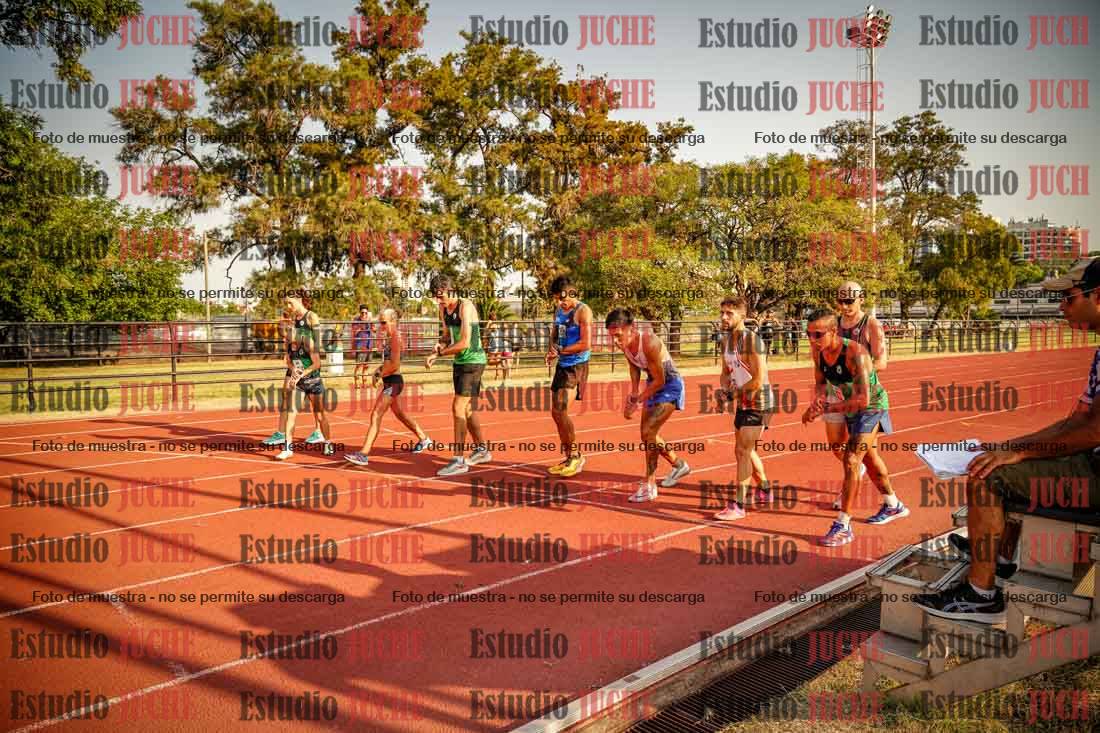 Fotos de los 5000 m llanos de mujeres y varones