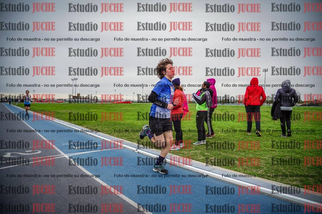Fotos de los 3000 m llanos de varones - U17 (incluye la marcha atlética)