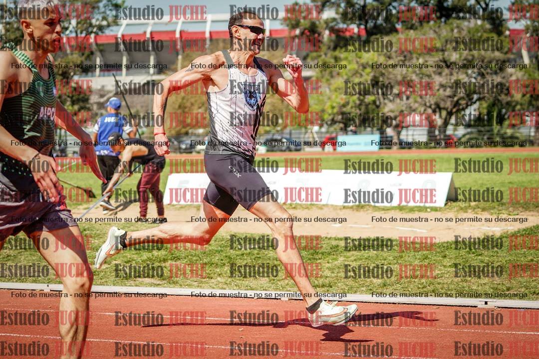 Fotos de los 400 m llanos de varones