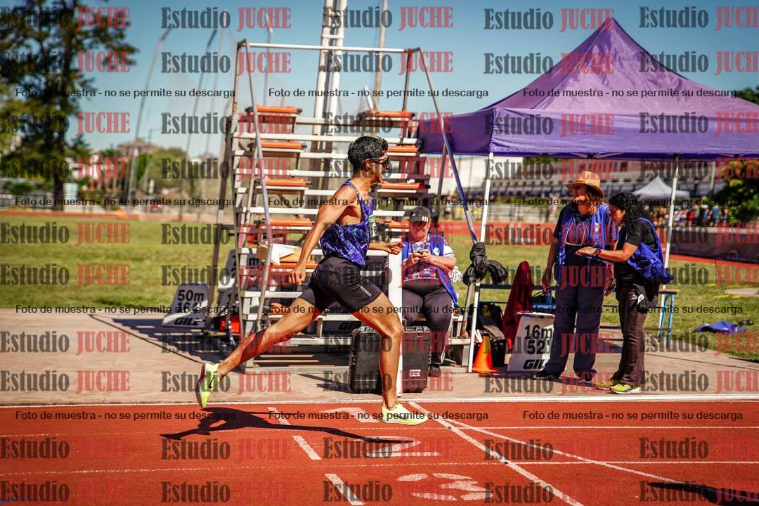 Fotos de los 800 m llanos de varones