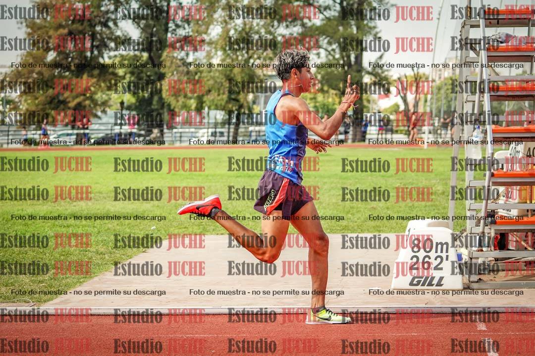 Fotos de los 800 m llanos de varones