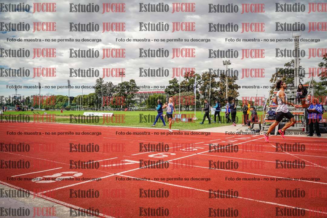 Fotos de los 400 m llanos de varones