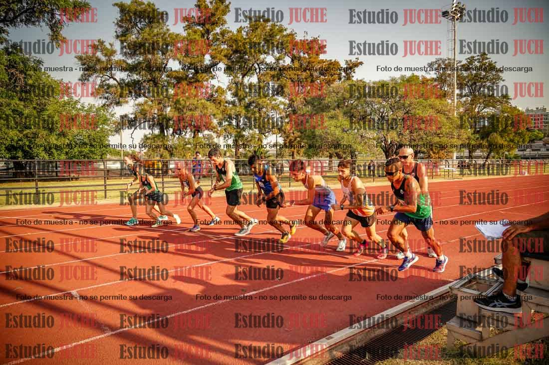 Fotos de los 5000 m llanos de mujeres y varones