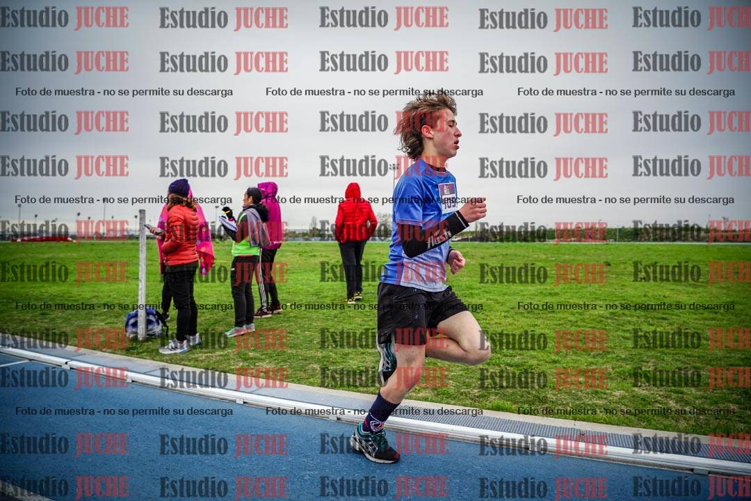 Fotos de los 3000 m llanos de varones - U17 (incluye la marcha atlética)