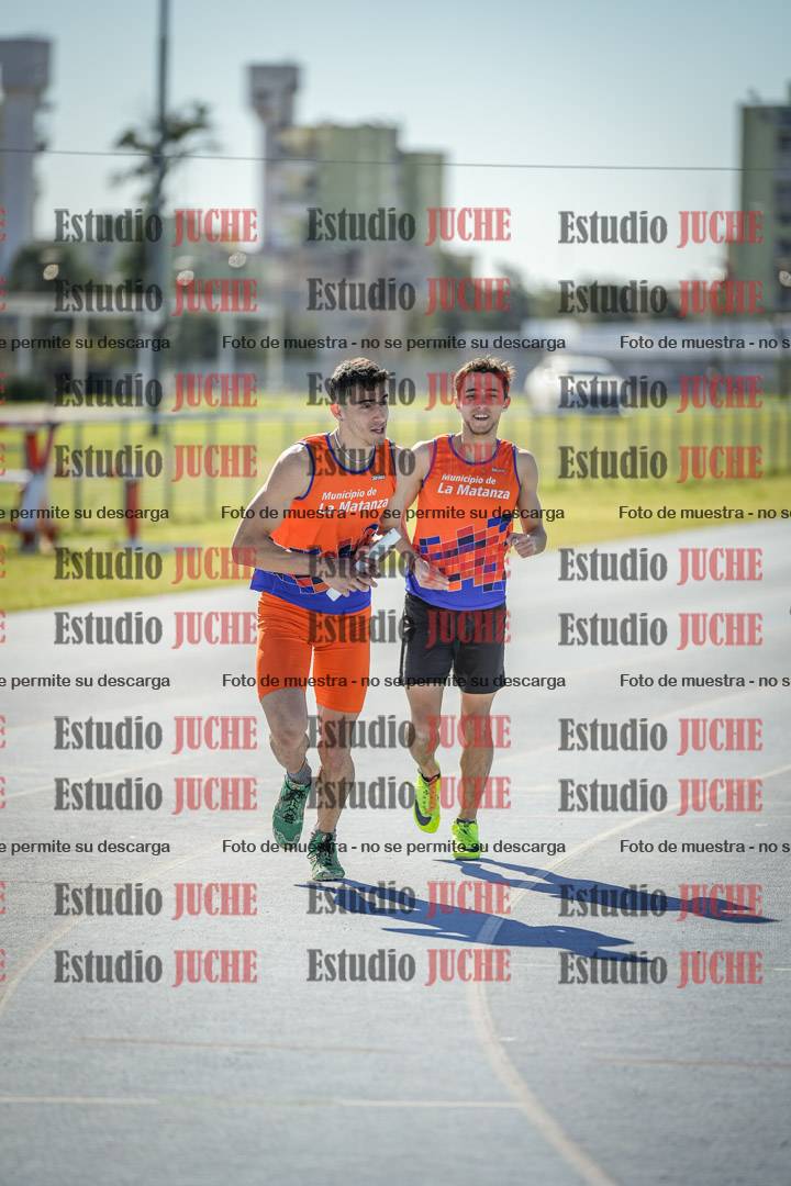 Fotos de las Postas 4x400 m de mujeres y varones
