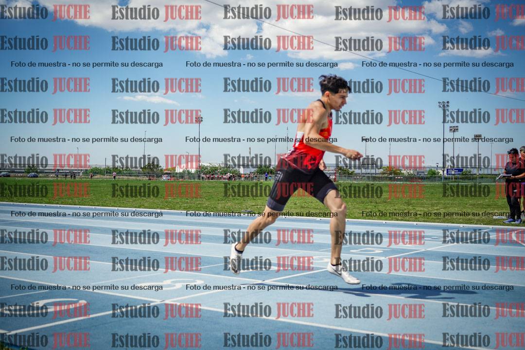 Fotos de los 400 m llanos de varones