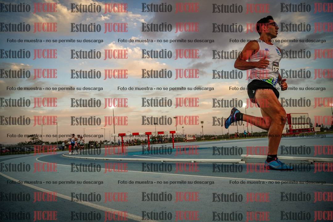 Fotos de los 3000 m llanos de varones