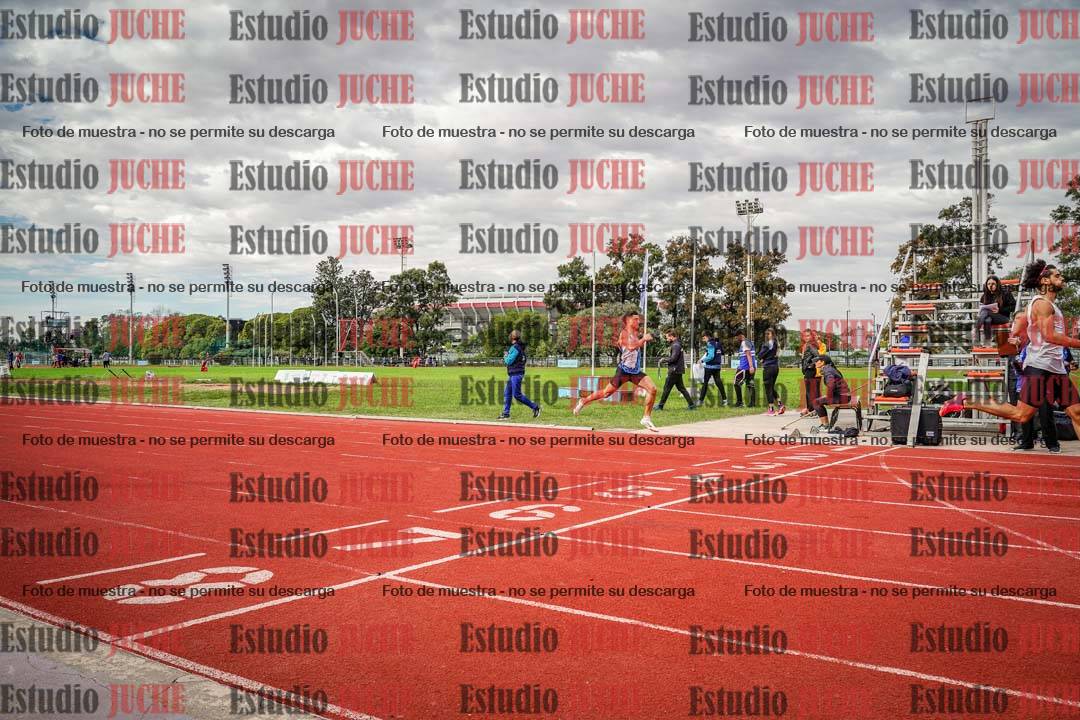 Fotos de los 400 m llanos de varones