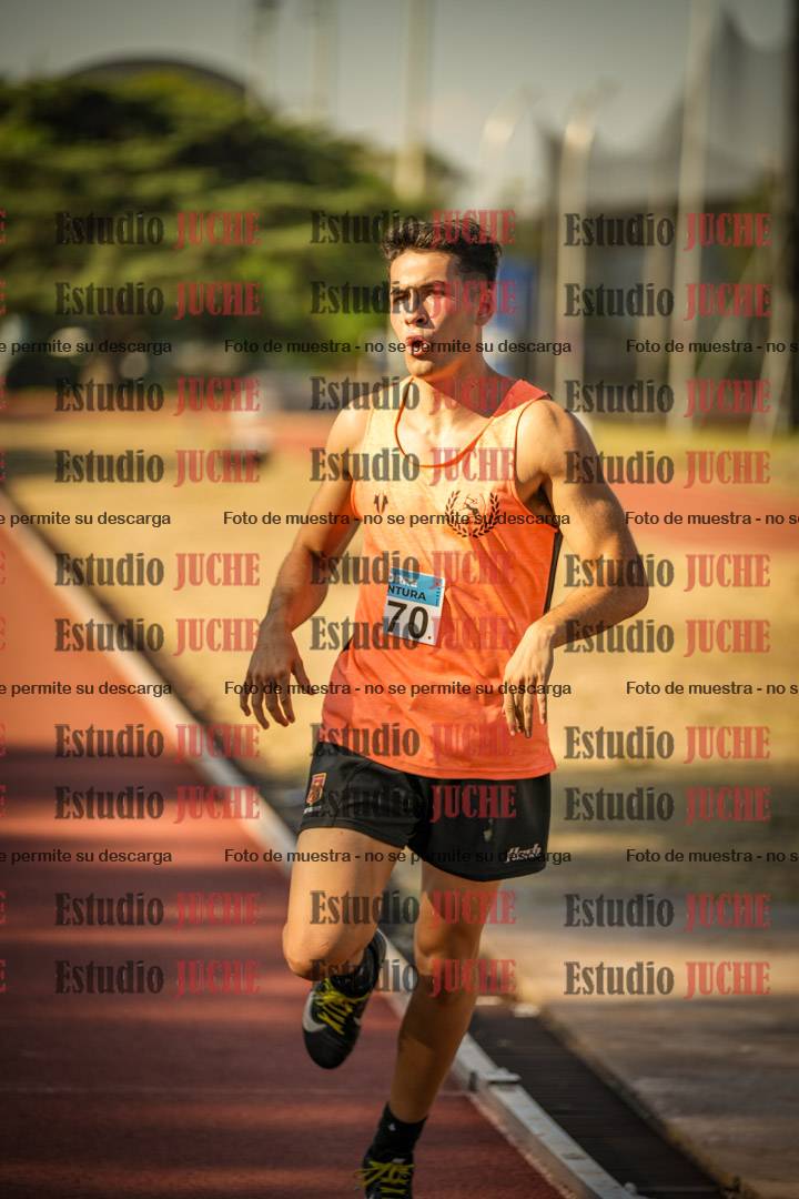 Fotos de los 800 m llanos de varones