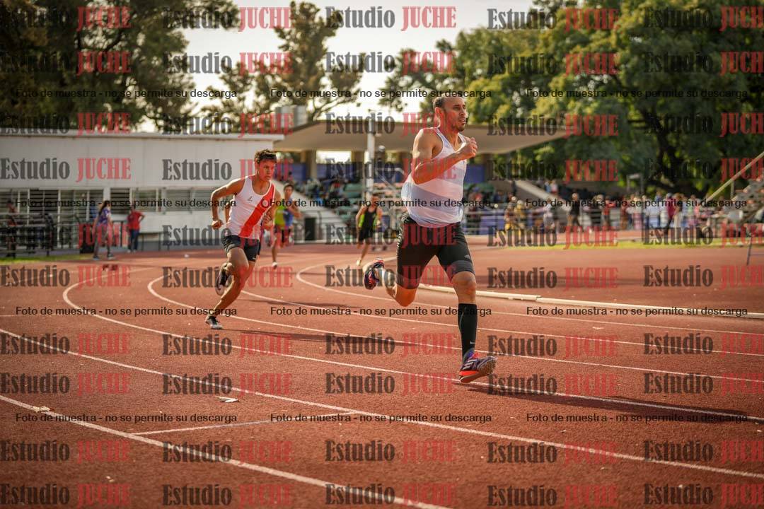 Fotos de los 400 m llanos de varones