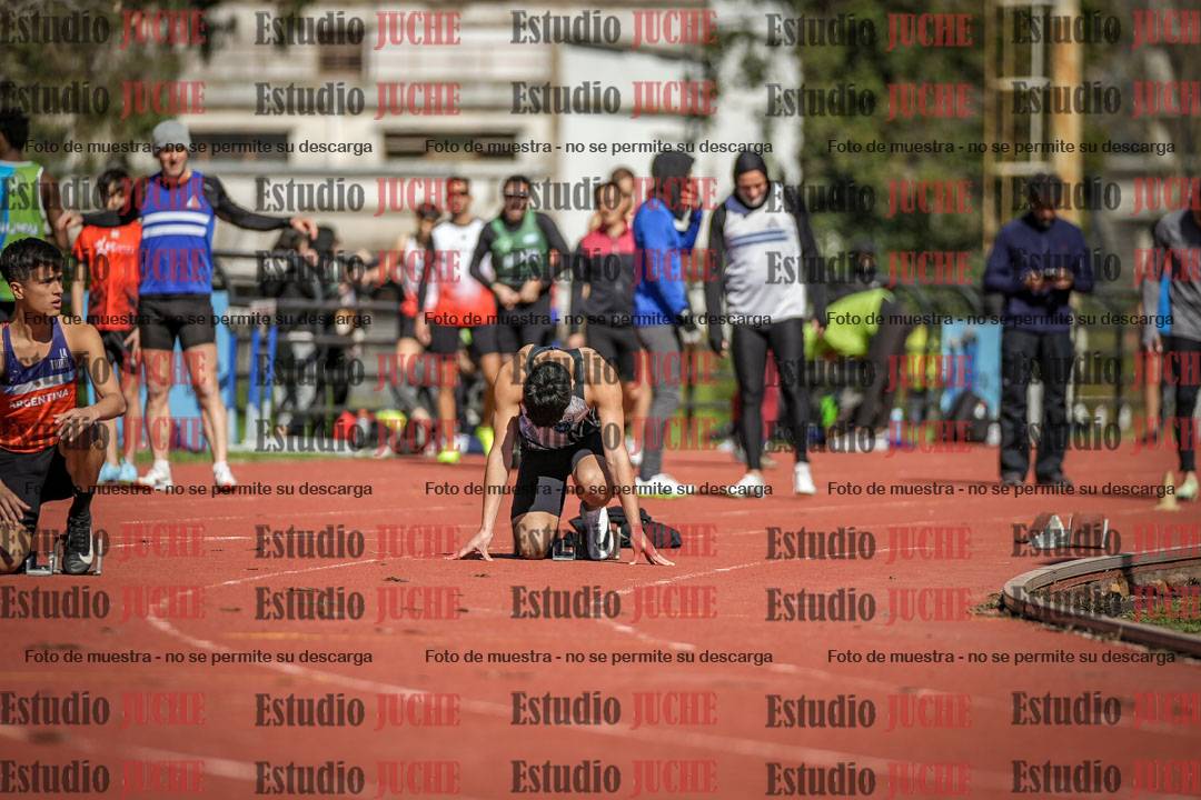 Fotos de los 200 m llanos de varones