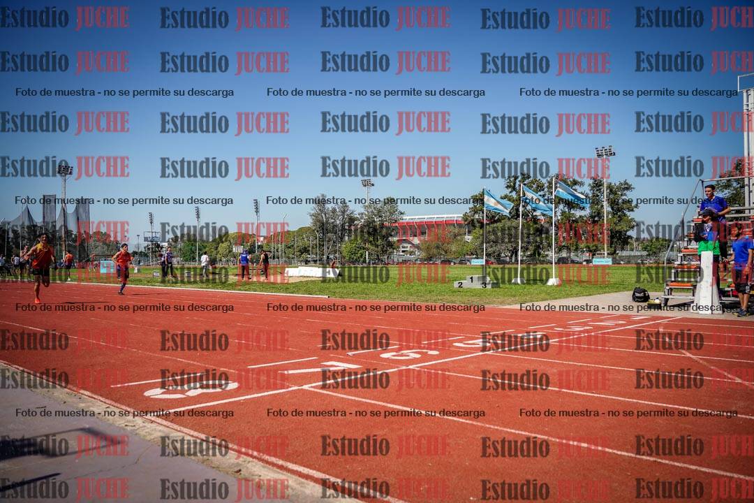 Fotos de los 400 m llanos de varones