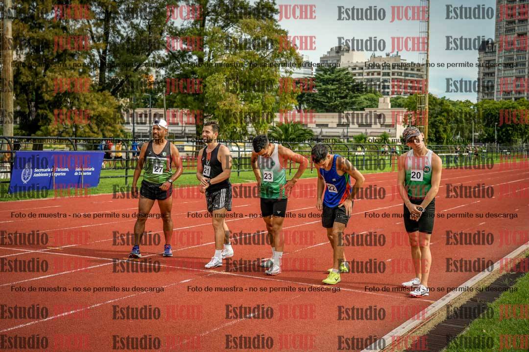 Fotos de los 3000 m con obstáculos de varones